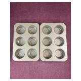 (2) muffins pans was wear