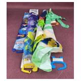(4) Kites assorted sizes , (2) new still in