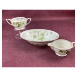 Pencrest Fine China 'Ivy' Round Gold Rimmed