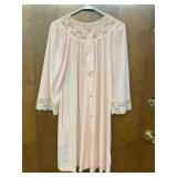Vintage Peach Nylon Robe, seems to be Med/Large?