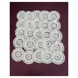 (25) 4ï¿½ Doilies