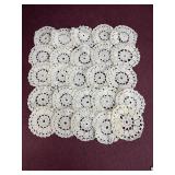 (25) 4ï¿½ Doilies