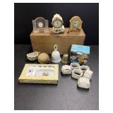 Assorted items including clocks, one has a broken