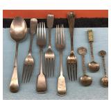 Vtg. cuttlery & souvenir spoons