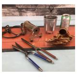Vtg. hair curling kit & collectibles