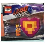Lego Movie Emmet's Piece Offering polybag