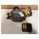 Dewalt 7 1/4' Worm Drive Cordless 5AW 60V Max