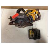 Dewalt 7 1/4' Worm Drive Cordless 5AW 60V Max