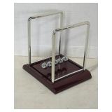 Newton's Cradle Balance Pendulum