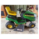 John Deere Riding Mower