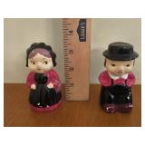 Vintage Amish Couple Shakers