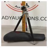 Manon Tripod