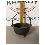 Vintage Lodge Cast Iron Mini 3-Legged Kettle