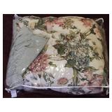 Twin Comforter and Bed Skirt