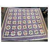 85.5ï¿½ x 76ï¿½ Vintage Quilt