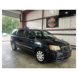 2013 Chrysler Town and Country Touring 2013 Chrysler Town and Country Touring