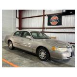 2000 Lincoln Town Car Signature