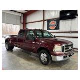 2005 Ford F-350 Super Duty Lariat 4dr Crew Cab RWD