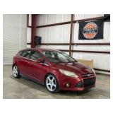 2014 Ford Focus Titanium Hatchback I4, 2 FFV FWD