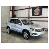 2012 Volkswagen Tiguan SE SUV I4, 2 T Gas FWD
