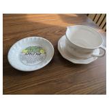 Pie Plate & Pfaltzgraff Pitcher Bowl