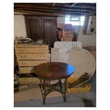 Misc Furniture (Dresser, Tables, Etc)
