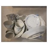 Cmielow Porcelain Dishware