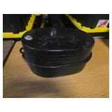 Oval Black Enamel Roasting Pan With Lid