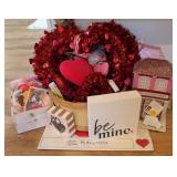 Small Lot of Valentines Decor & Gifts