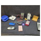 Trinkets & Misc Lot / Multi Meter, Brass Compact