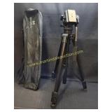 Magnus VT-300 Aluminon Folding Camera Tripod w