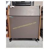IBM SYNERGETIX - Work Station with drop-down