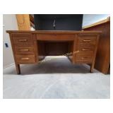 Vintage Oak Desk, 7 drawers, 2) pull-out flat