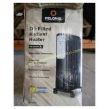 Pelonis Oil-Filled Radiator Style Space Heater,