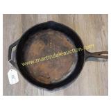 12ï¿½ LODGE Cast-Iron Skillet USA 108K