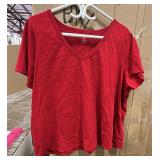 (2X) Old Navy Red V-Neck Short Sleeve T-Shirt