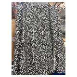 (5xl) Shein Curve Flower Skirt With Slit