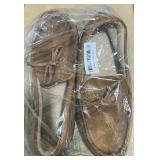 USED $35 (11-12) isotoner Mens Slipper
