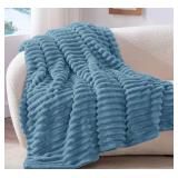 $63 (Q) Fluffy Comforter Set - Fleece