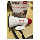 Pyle 5.4-in 20-Watt Outdoor Portable Speaker