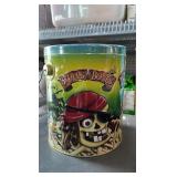 Tin Pirate Skull And Bones 7.5'x6'