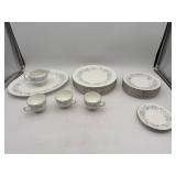 $900 Wedgwood Belle Fleur 24pc Dinner Set