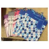 NEW (9''x7') 12ct Gift Bags