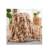 NEW $43 (50'x60') Faux Fur Bubble Throw Blanket