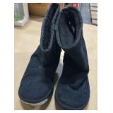 USED (8) Navy Blue Primark Fake Uggs - Black