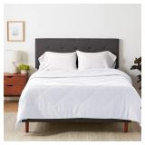 NEW $44 (86'x92') Reversible Lightweight Comforter
