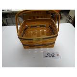 Longaberger 1992 double handle cake basket