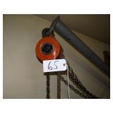1 Ton chain hoist with swivel post assembly