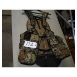 Cabela's turkey hunting vest