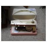 Singer Merritt 2404 portable sewing machine